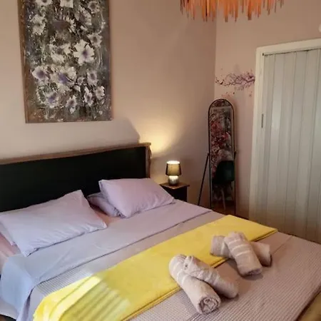 Urban Comfort Apartment. Apartamento